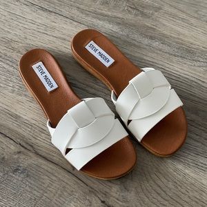 Steve Madden white sandals